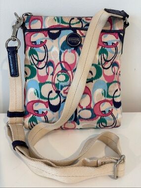 Coach Ikat Scribble Swingpack Crossbody bag multicolor signature print w/pockets